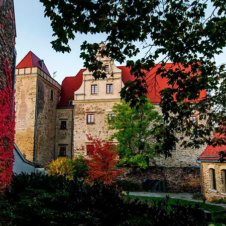 Uroczysko Siedmiu Stawow & By L'occitane 4*