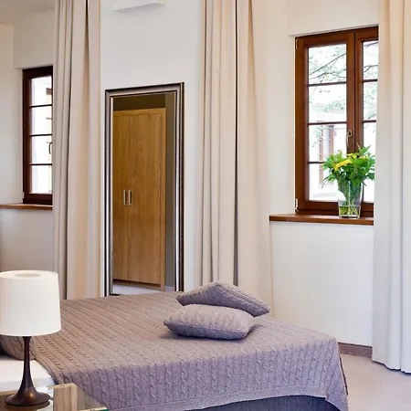 Hotell Uroczysko Siedmiu Stawow Luxury Hotel